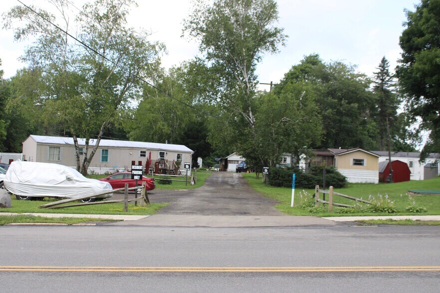 More Photos Of 27 Main St, Sinclairville Manufactured Housing Mobile Home Park For Sale