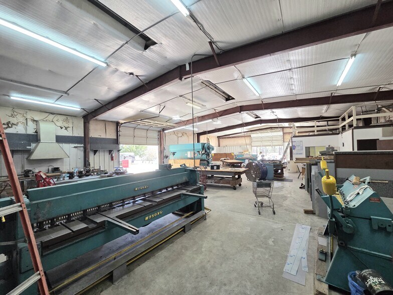 More Photos Of 1410 FM 2854 Rd, Conroe Industrial For Lease