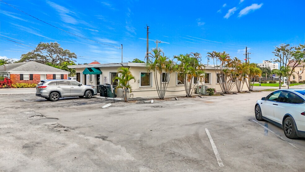 More Photos Of 101 S Federal Hwy, Lake Worth Medical For Sale