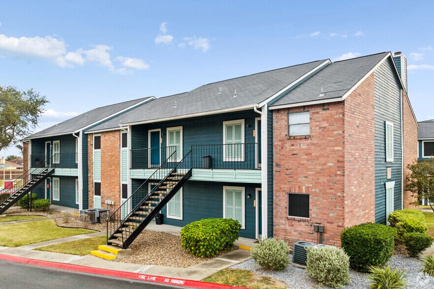 Primary Photo Of 6947 Everhart Rd, Corpus Christi Apartments For Sale