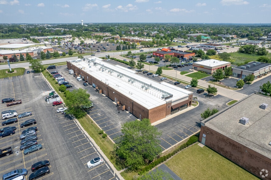 More Photos Of 5019 Ace Ln, Naperville Unknown For Lease