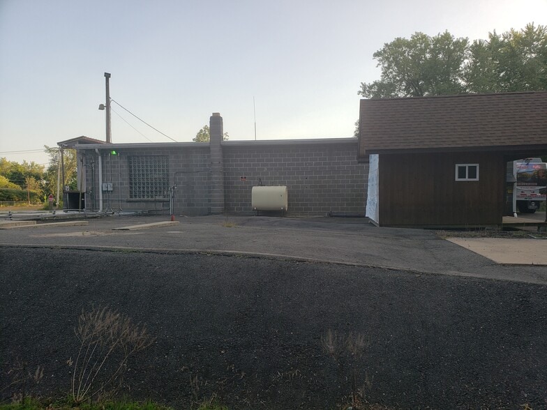 More Photos Of Mountainview Street, Easthampton Warehouse For Sale