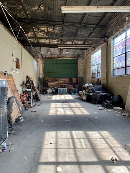 More Photos Of 1809 Broad St, Chattanooga General Retail For Sale