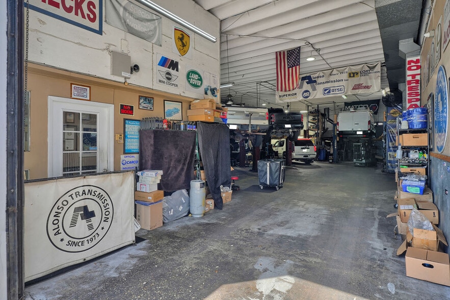 More Photos Of 7007 SW 13th Ter, Miami Warehouse For Sale