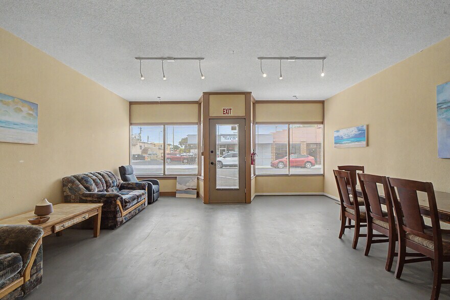 More Photos Of 330 Main Ave E, Soap Lake Freestanding For Lease