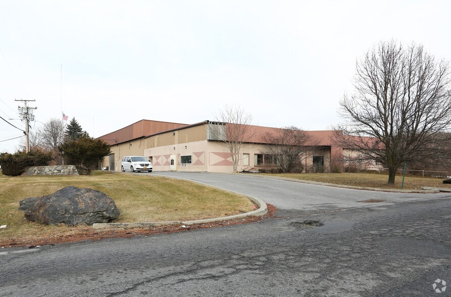 Primary Photo Of 10-14 Tucker Dr, Poughkeepsie Warehouse For Lease