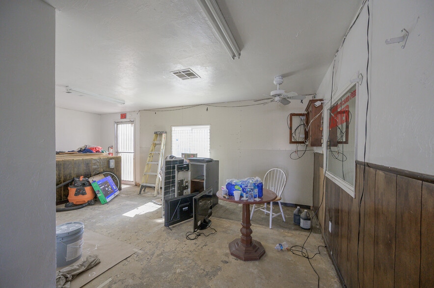 More Photos Of 1770 Highway 95, Bullhead City Specialty For Sale