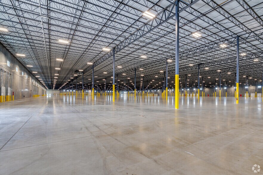 More Photos Of E 76th St N & Whirlpool Dr, Tulsa Unknown For Lease