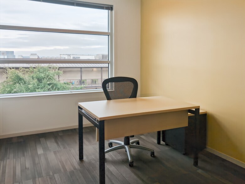 More Photos Of 12600 Hill Country Blvd, Bee Cave Coworking Space