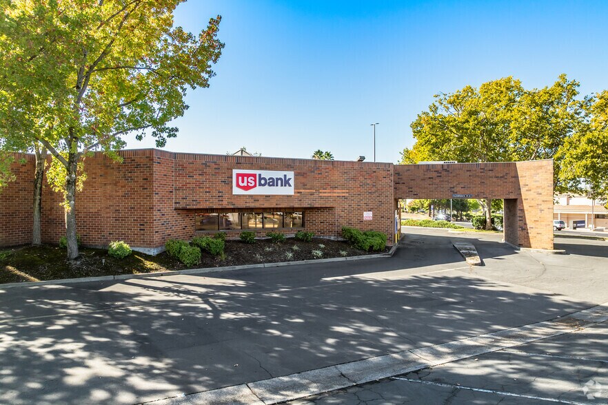 More Photos Of 6199 Sunrise Mall Rd, Citrus Heights Bank For Sale