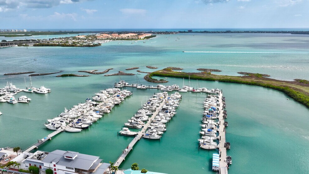 More Photos Of 129 N 5th St, Fort Pierce Storefront Retail Residential For Lease