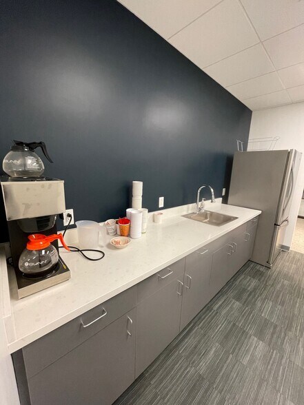 More Photos Of 1300 E 9th St, Cleveland Office For Lease