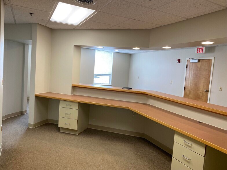 More Photos Of 260-262 Cottage St, Littleton Coworking Space