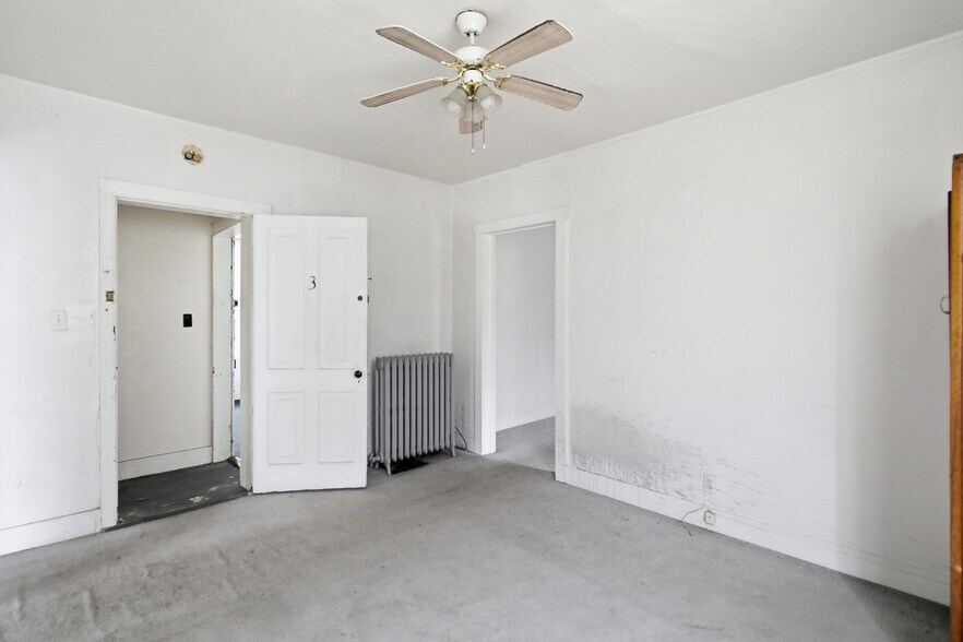More Photos Of 14811 Broadway Ave, Frostburg Bar For Sale