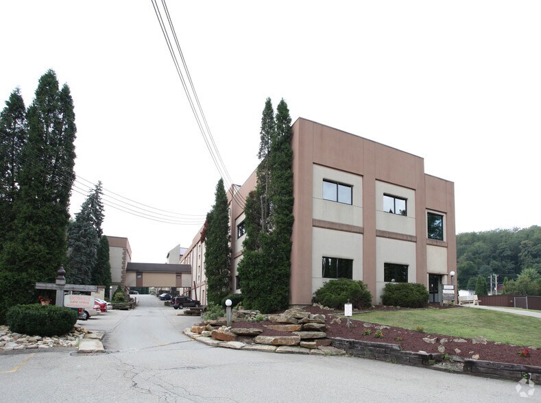 Primary Photo Of 2000 Commerce Loop, North Huntingdon Flex For Lease