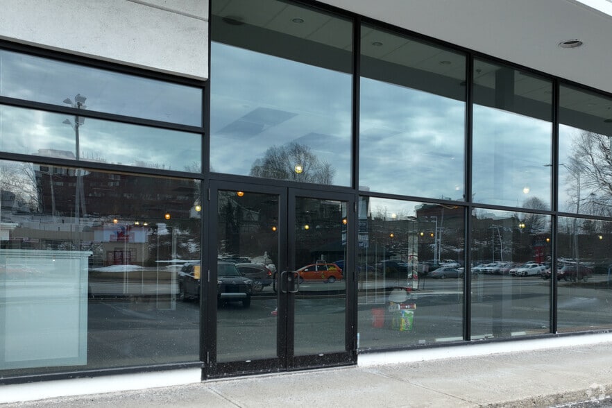 More Photos Of 1 Sylvan St, Peabody Freestanding For Lease