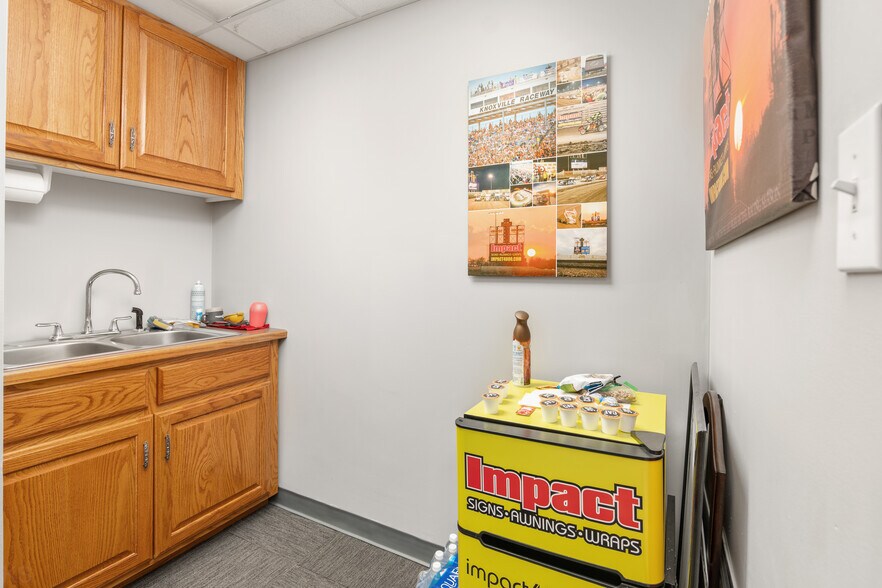 More Photos Of 22705 Highway 65, Sedalia Warehouse For Sale