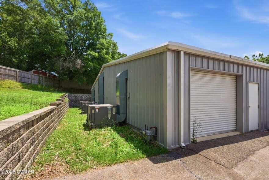 More Photos Of 342 N Church Ave, Henderson General Retail For Sale