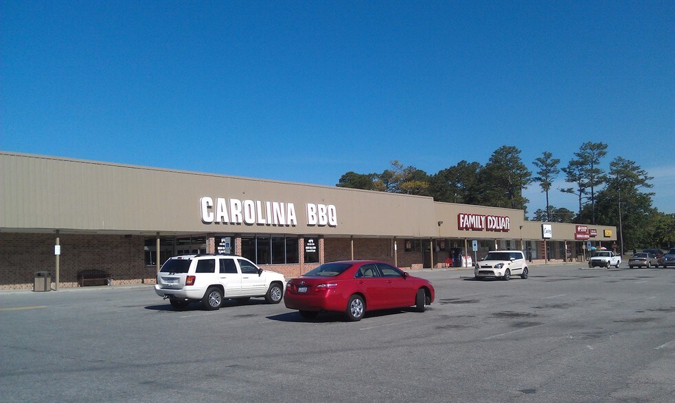 More Photos Of 2307 N College Rd, Wilmington Unknown For Lease