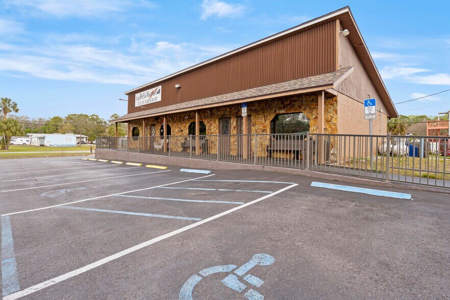 More Photos Of 7390 Shoal Line Blvd, Weeki Wachee Specialty For Sale