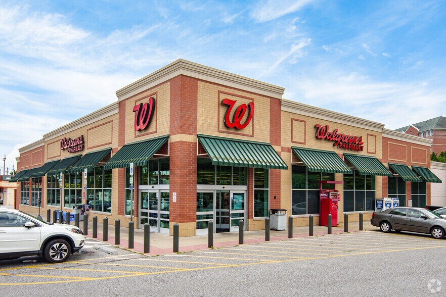 Primary Photo Of 1510 Reisterstown Rd, Pikesville Drugstore For Lease