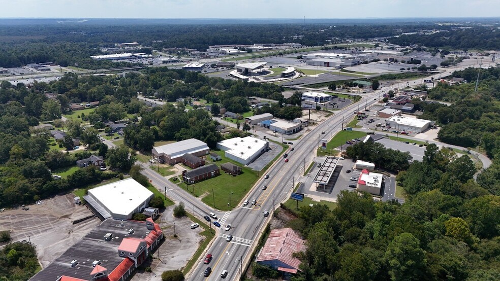 More Photos Of 3318 Mercer University Dr, Macon-Bibb Freestanding For Lease