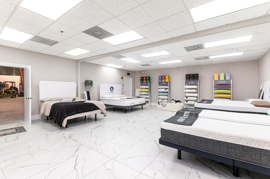 More Photos Of 1200 S Rogers Cir, Boca Raton Warehouse For Sale