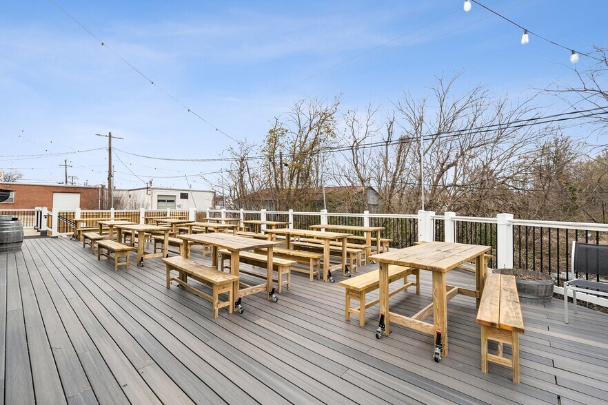 More Photos Of 704 Dawn St, Richmond Warehouse For Sale