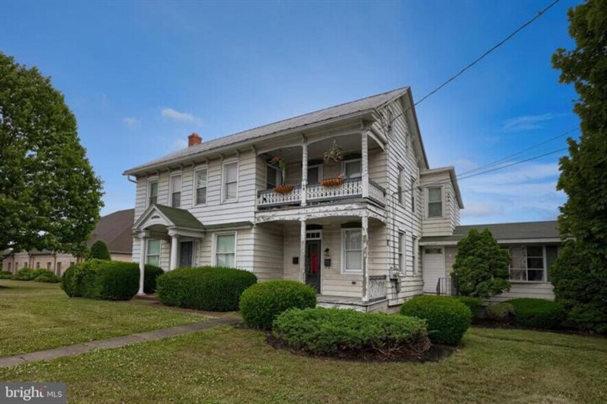 More Photos Of 2167 Main St, Lititz Flex For Sale