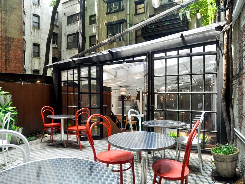 More Photos Of 158 8th Ave, New York Storefront Retail Residential For Lease