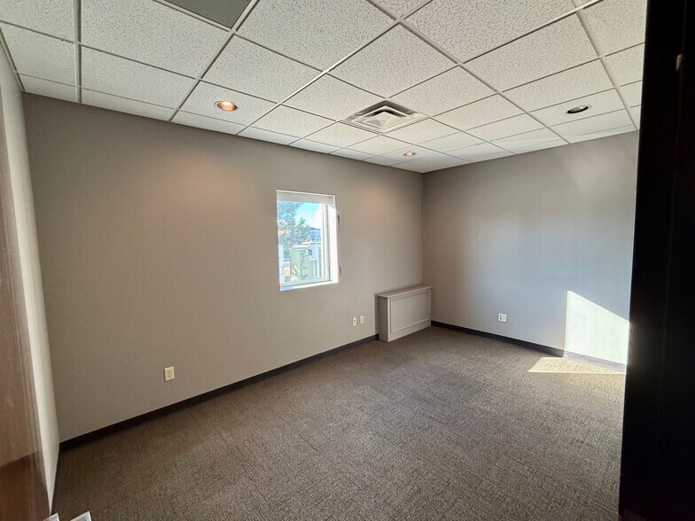 More Photos Of 1221 N Kelly Ave, Edmond General Retail For Lease