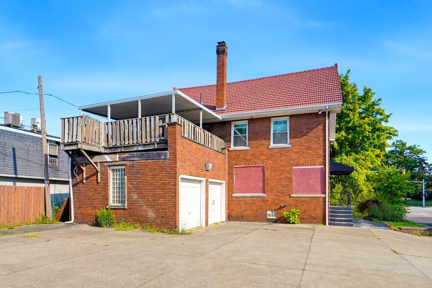 More Photos Of 3400 W Tuscarawas St, Canton Freestanding For Sale