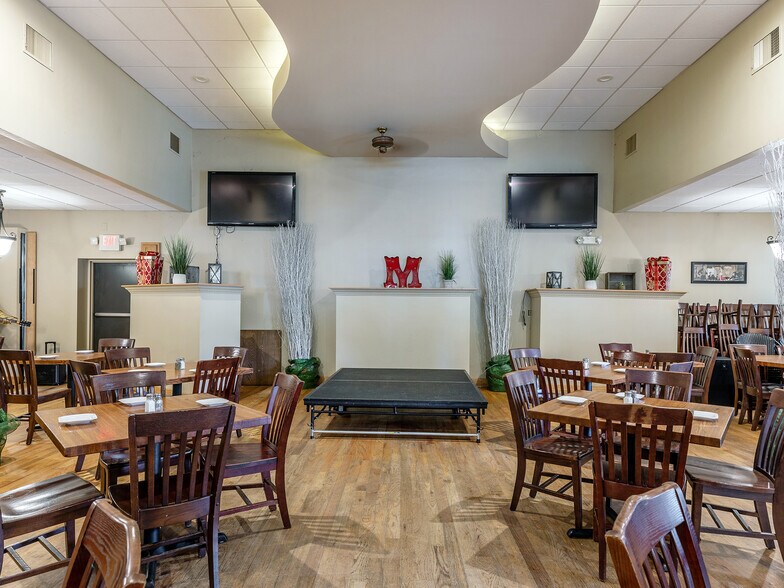 More Photos Of 388 Broad St, Bristol General Retail For Sale