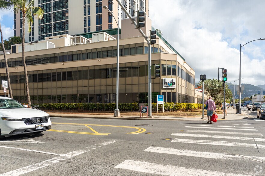 More Photos Of 1050 Queen St, Honolulu Coworking Space