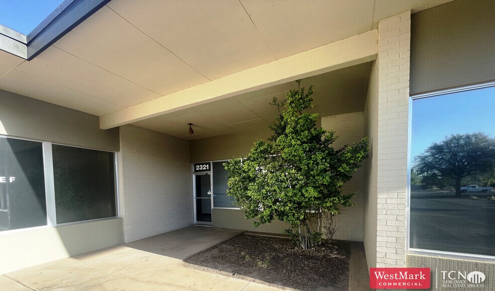 More Photos Of 2315 50th St, Lubbock Office For Lease