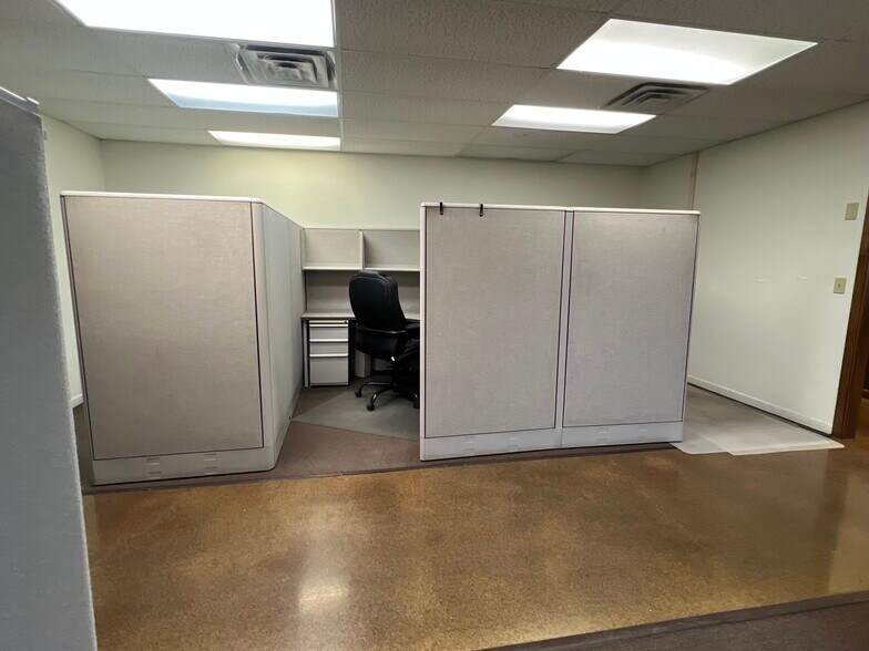 More Photos Of 4301 Danhil Dr, Brownwood Manufacturing For Lease