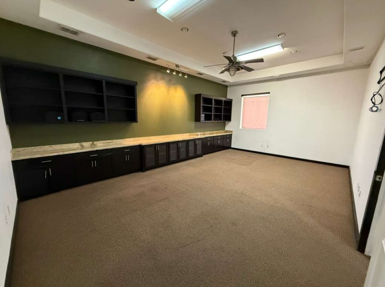 More Photos Of 1300 W US Highway 83, Alamo Warehouse For Sale