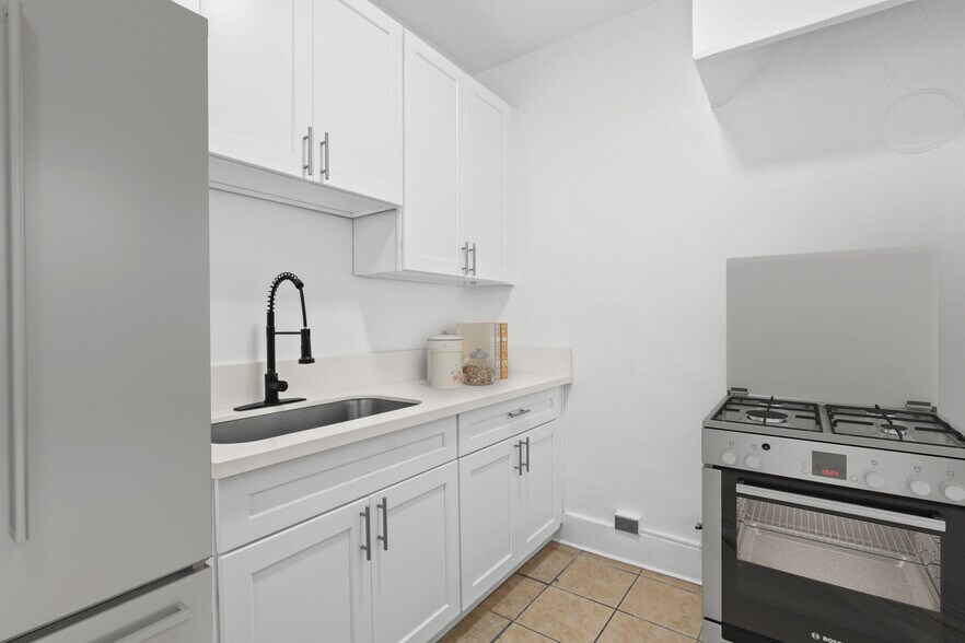 More Photos Of 1344 W 4th St, Los Angeles Apartments For Sale