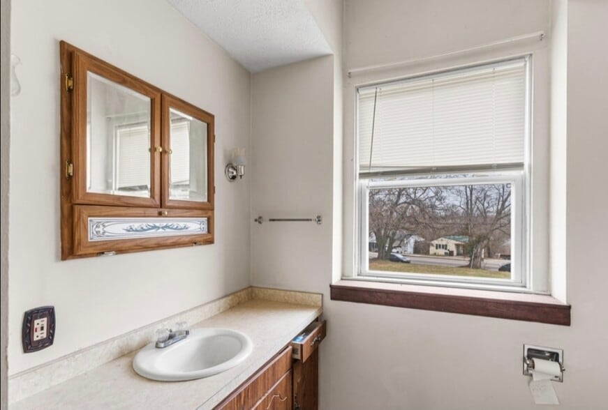 More Photos Of 85 N Main St, Walton Apartments For Sale