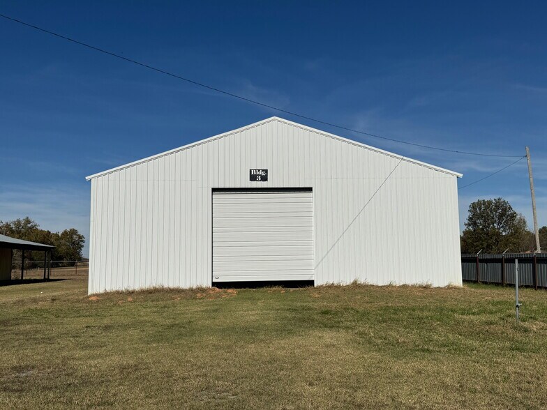 More Photos Of 3436 W 60th St N, Porter Distribution For Sale