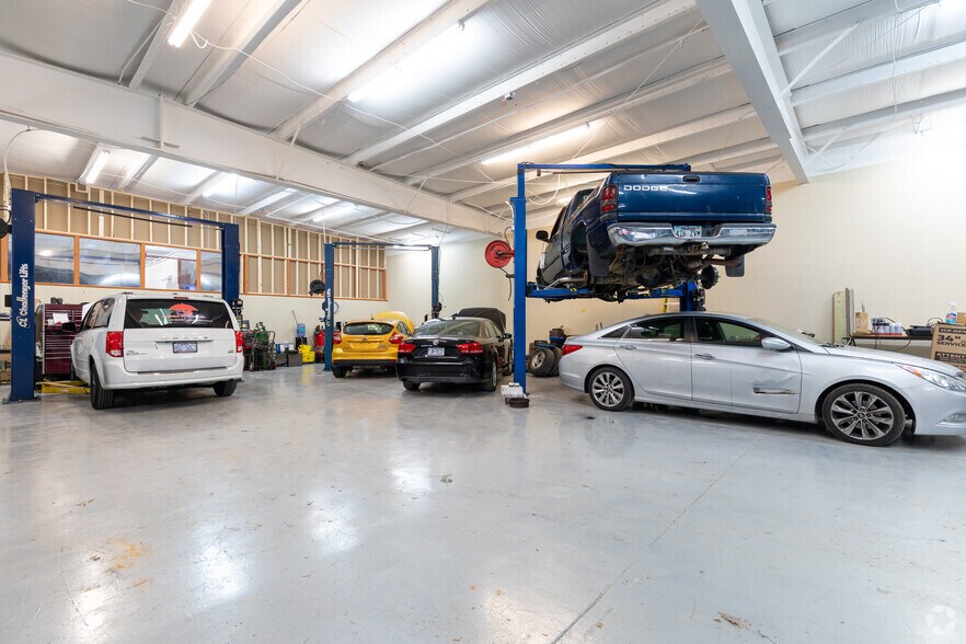 More Photos Of 5006 & 5008 New Bern Ave, Raleigh Showroom For Sale