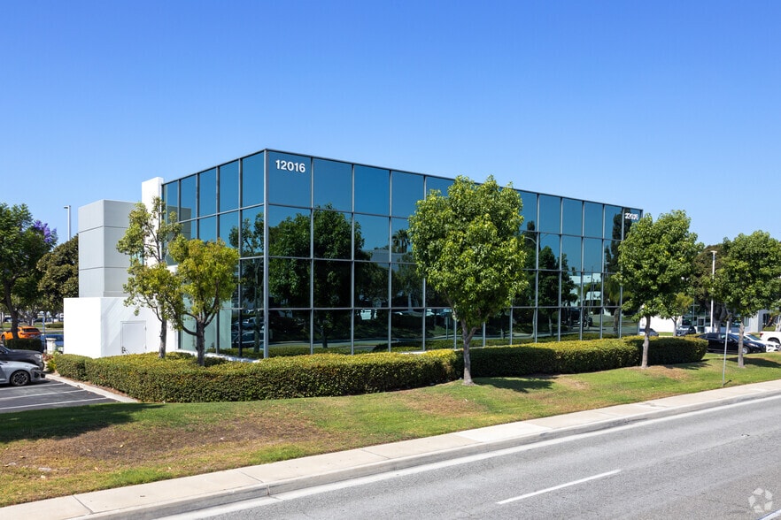 Primary Photo Of 12016 Telegraph Rd, Santa Fe Springs Office For Lease