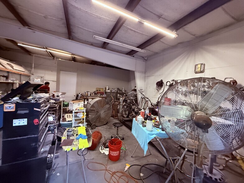 More Photos Of 5508 Benchmark Ln, Sanford Warehouse For Sale