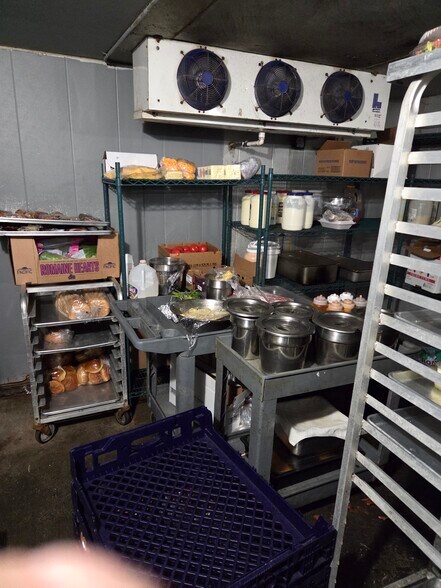 More Photos Of 572 Watertown Ave, Waterbury Restaurant For Sale