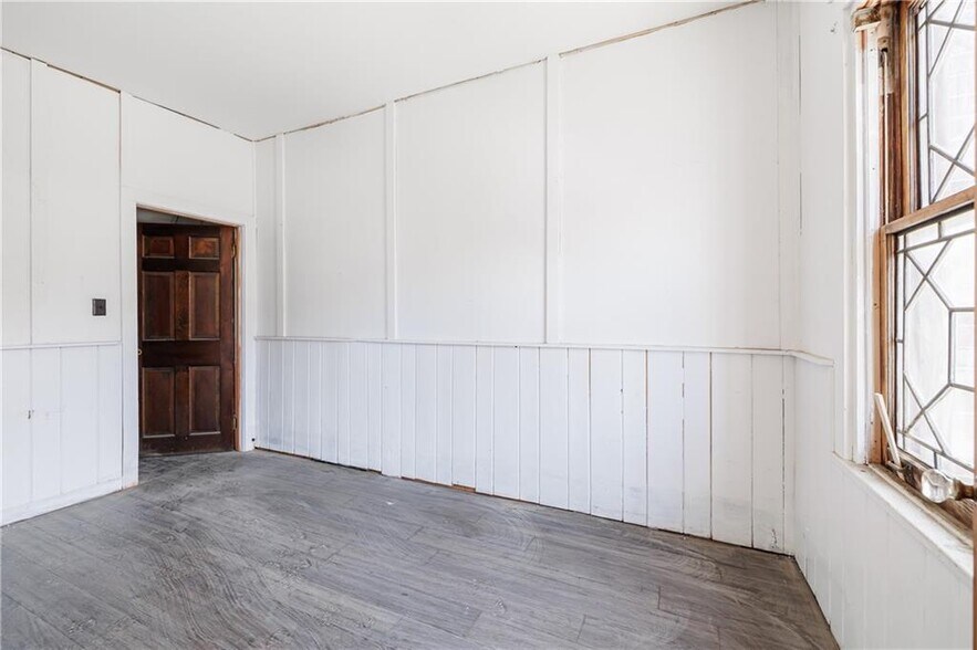 More Photos Of 83 S Main St, Canandaigua Office For Sale