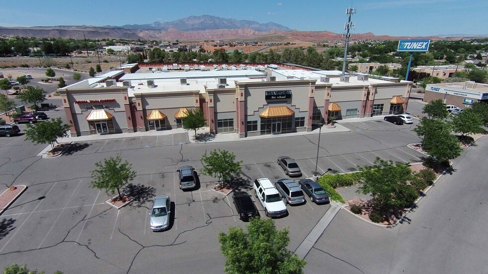More Photos Of 568 W Telegraph Rd, Washington Freestanding For Lease