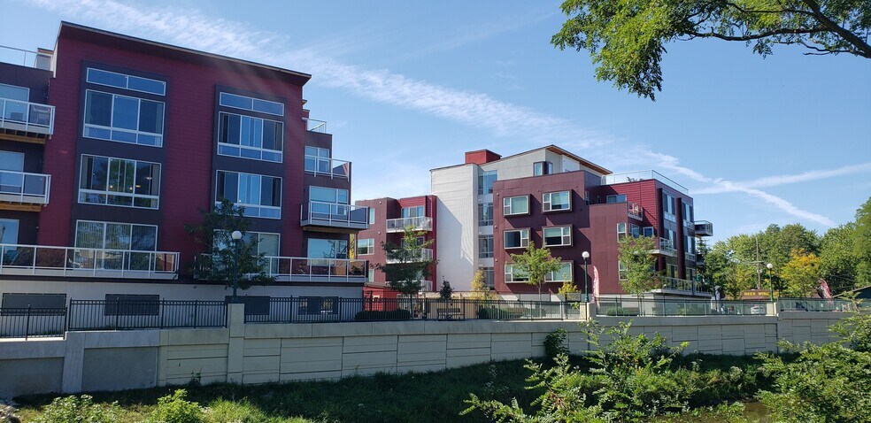 More Photos Of 119 E Lake Ave, Plymouth Apartments For Sale