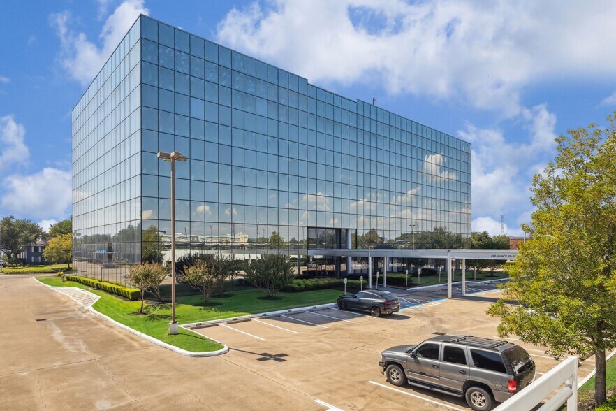 More Photos Of 11000 Richmond Ave, Houston Office For Lease