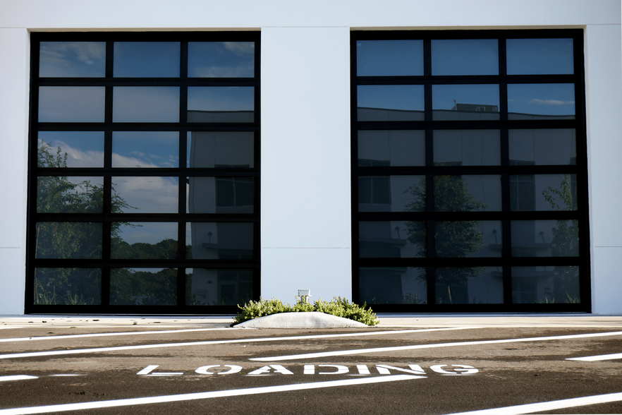 More Photos Of 771 Garden Commerce, Winter Garden Research And Development For Lease