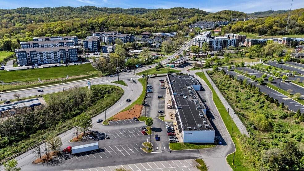 More Photos Of 7050-7088 Charlotte Pike, Nashville Unknown For Lease